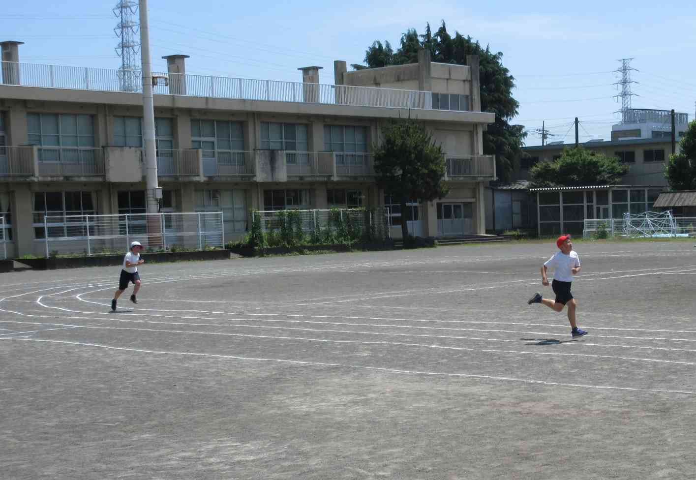 ５